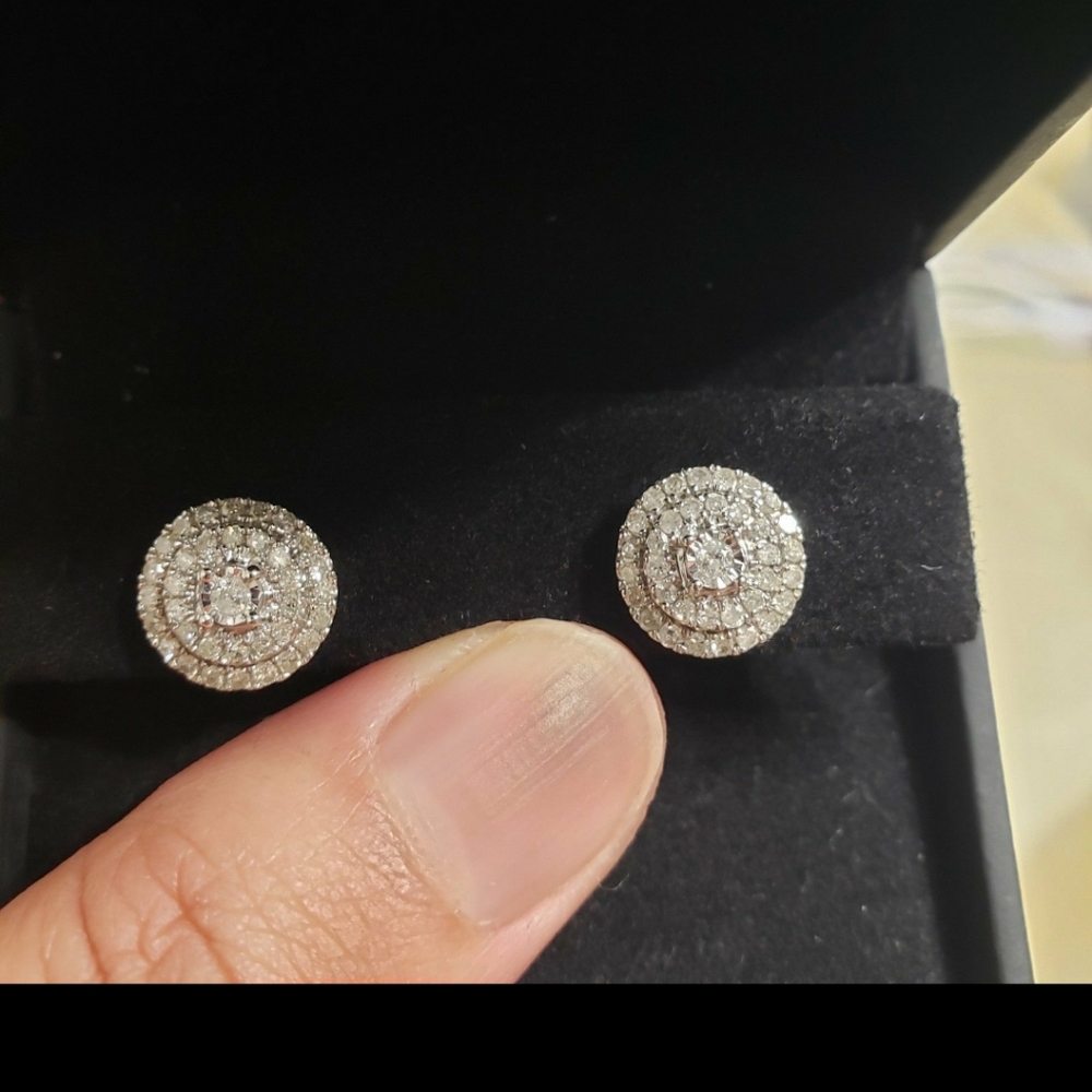 Sparkling 10k gold real diamond earings